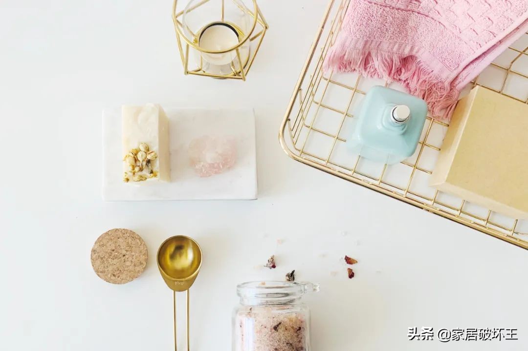 3000块钱买两个花洒,300块钱的淋浴花洒能买吗