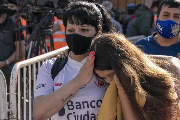 马拉多纳上帝之手拿冠军了吗,马拉多纳是梅西的什么人