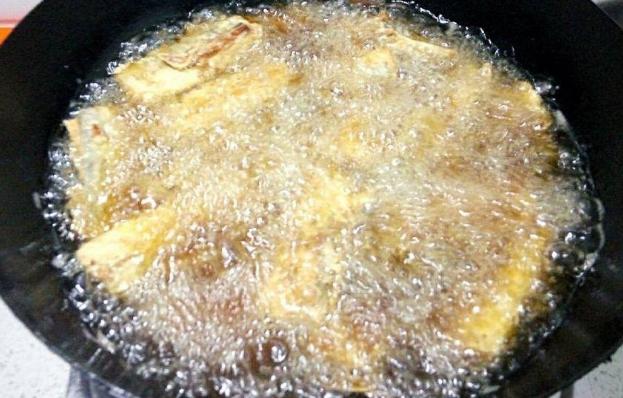 炸鱼怎样炸才好吃又酥脆,炸鱼要怎么炸才会又酥又脆