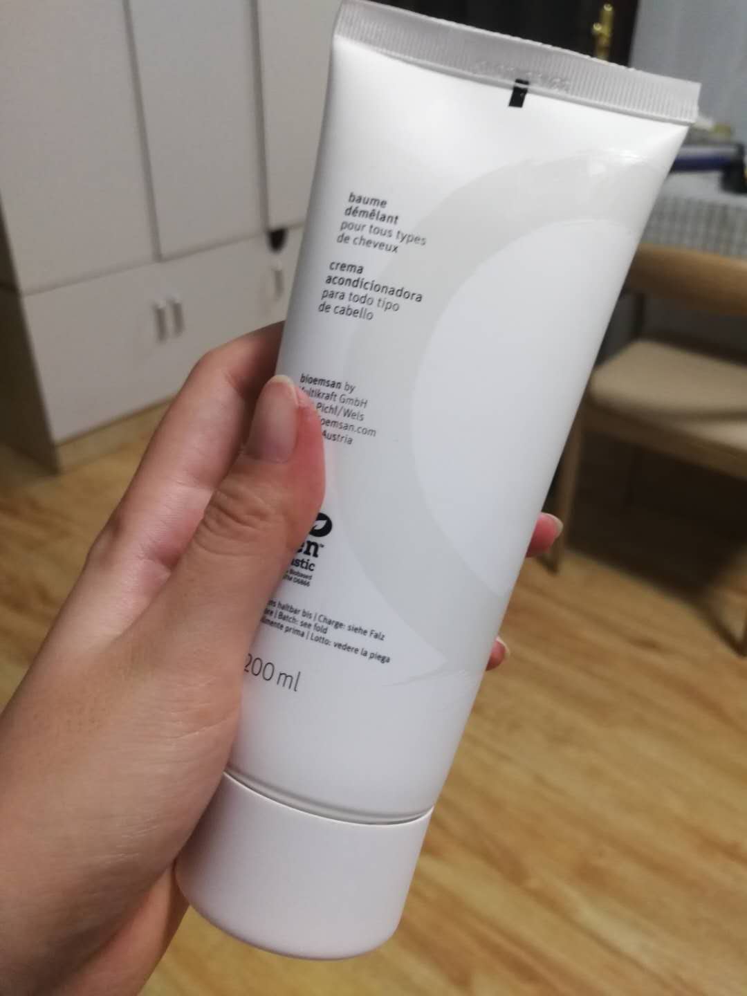 头发出油不用天天洗教你一招,头发刚洗第二天就油了该怎么打理