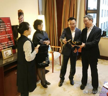 龙泉版权闪耀首都，sheme女鞋荣获中国北京国际授权大会大奖！