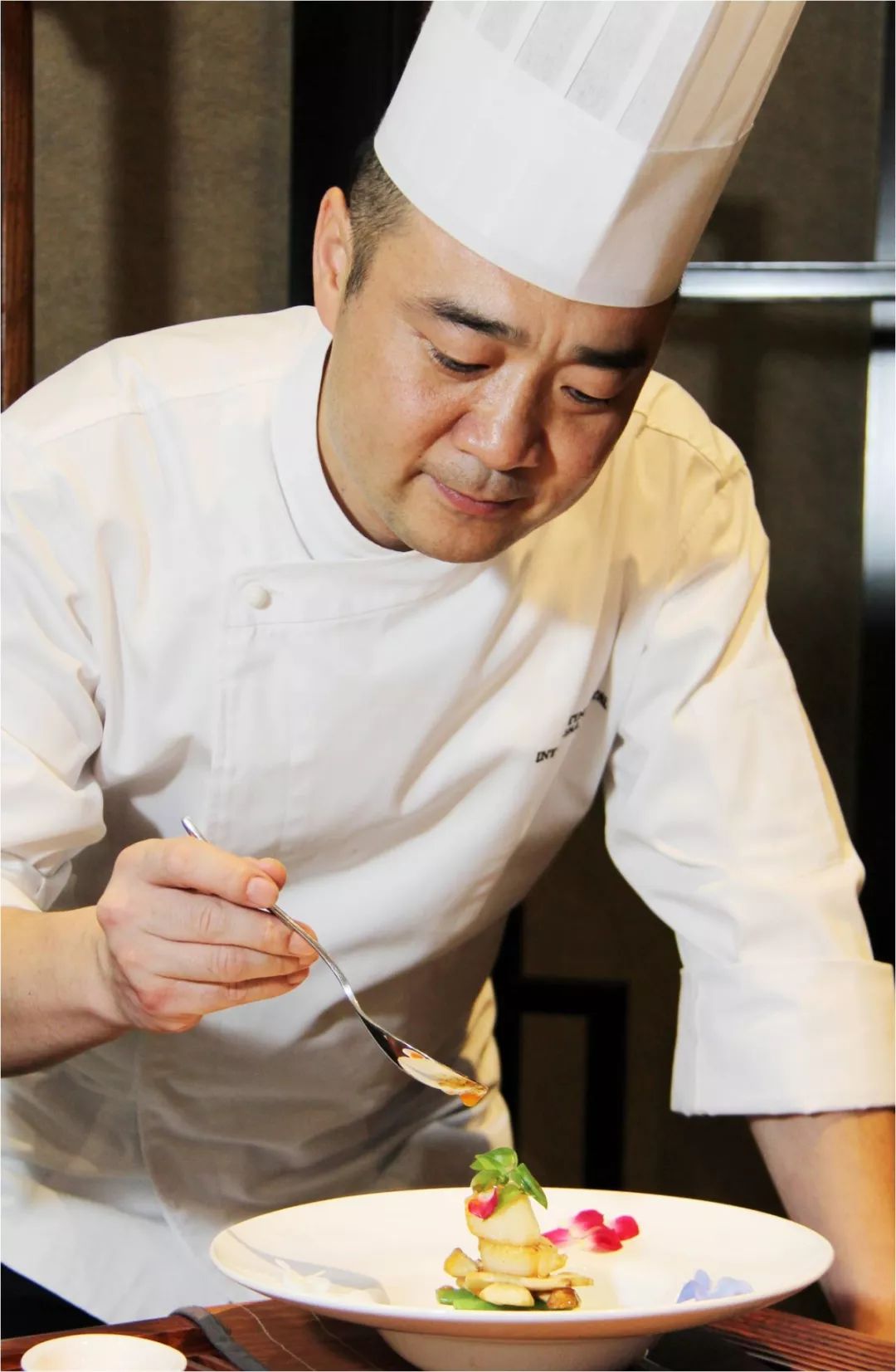 24小时丨吃饱喝足，我醉在了昆明的小夜风里