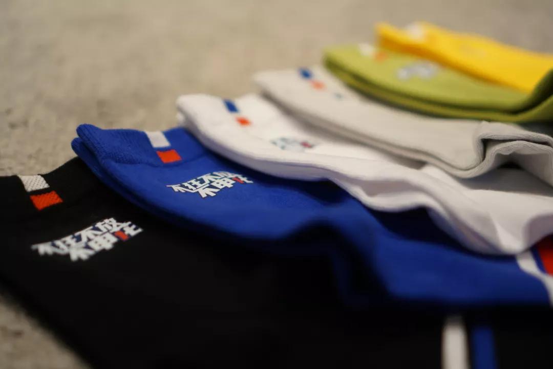 上海申花接地气鞋,上海申花足球袜