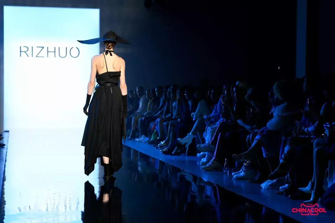 玩转2019上海时装周,玩转时装周t台潮元素