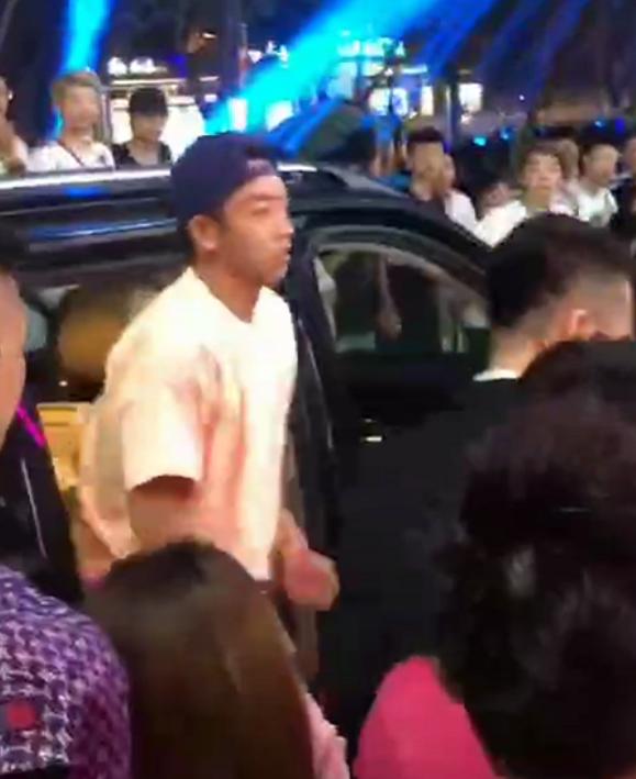 “夜店小王子”郑恺的瓜