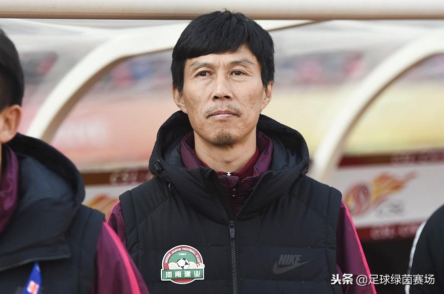 中国足球名宿区楚良现状,楚良现任老婆照片