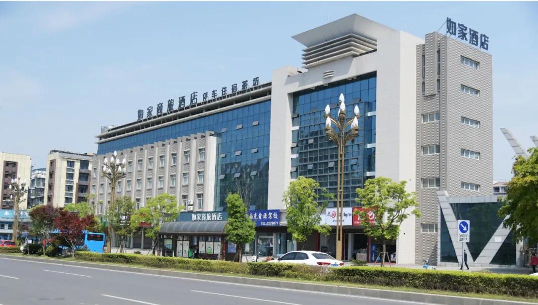 南充文化旅游职业学院军事化管理,南充军事化管理学校升学规划