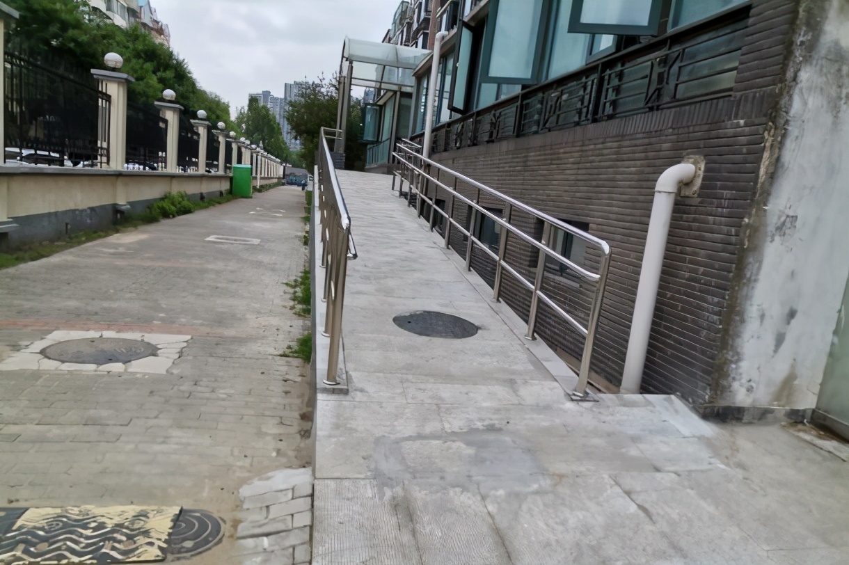 我为群众办实事社区,为人民群众办实事道路升级改造