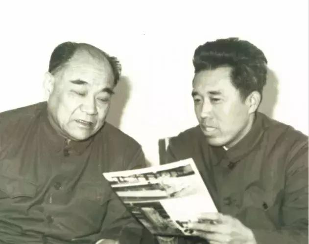 绾㈣壊鍥介厭涓浗闀垮煄,涓浗闀垮煄绾㈣壊鍥介厭