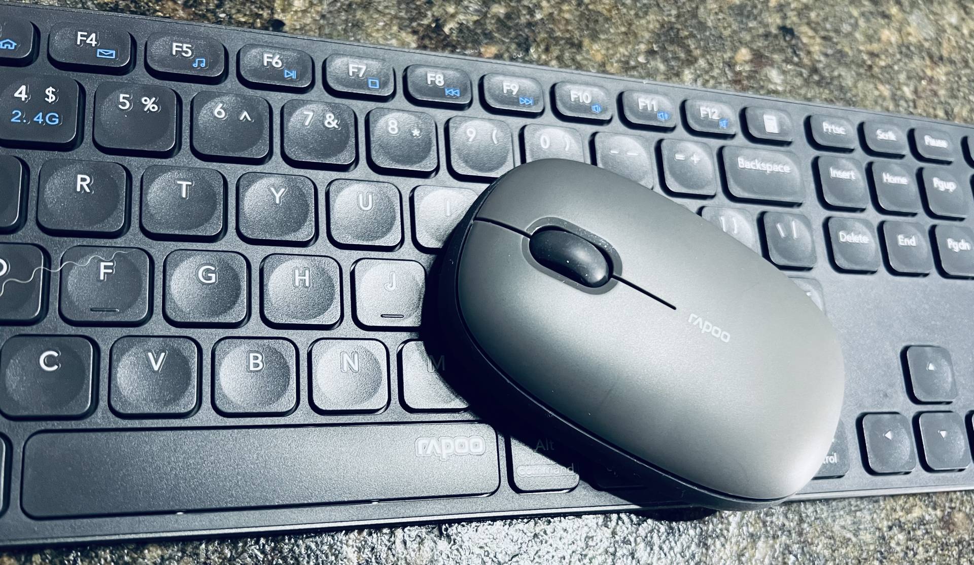 雷柏9050G多模式无线刀锋键鼠套装,雷柏8000无线键鼠单模还是双模