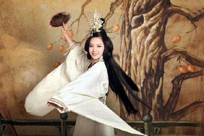 韩寿偷香的故事,韩寿偷香典故里都有谁