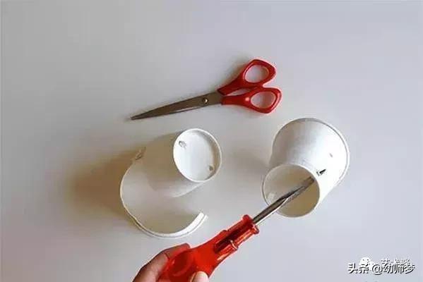 一次性杯子创意手工变废为宝,一次性杯子手工风车简单的做法