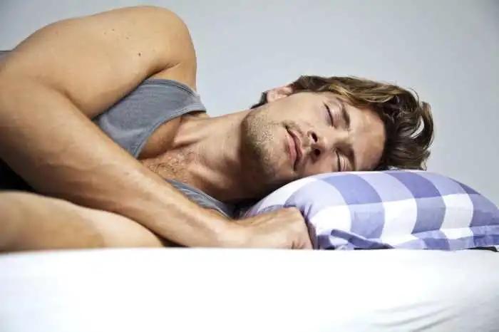 皮肤油腻毛孔粗大怎么解决,皮肤油腻毛孔粗大怎么调理