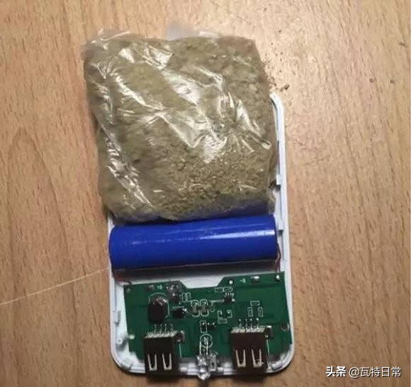 国外有人发明了一款新颖的充电宝,外国人第一次用中国充电宝