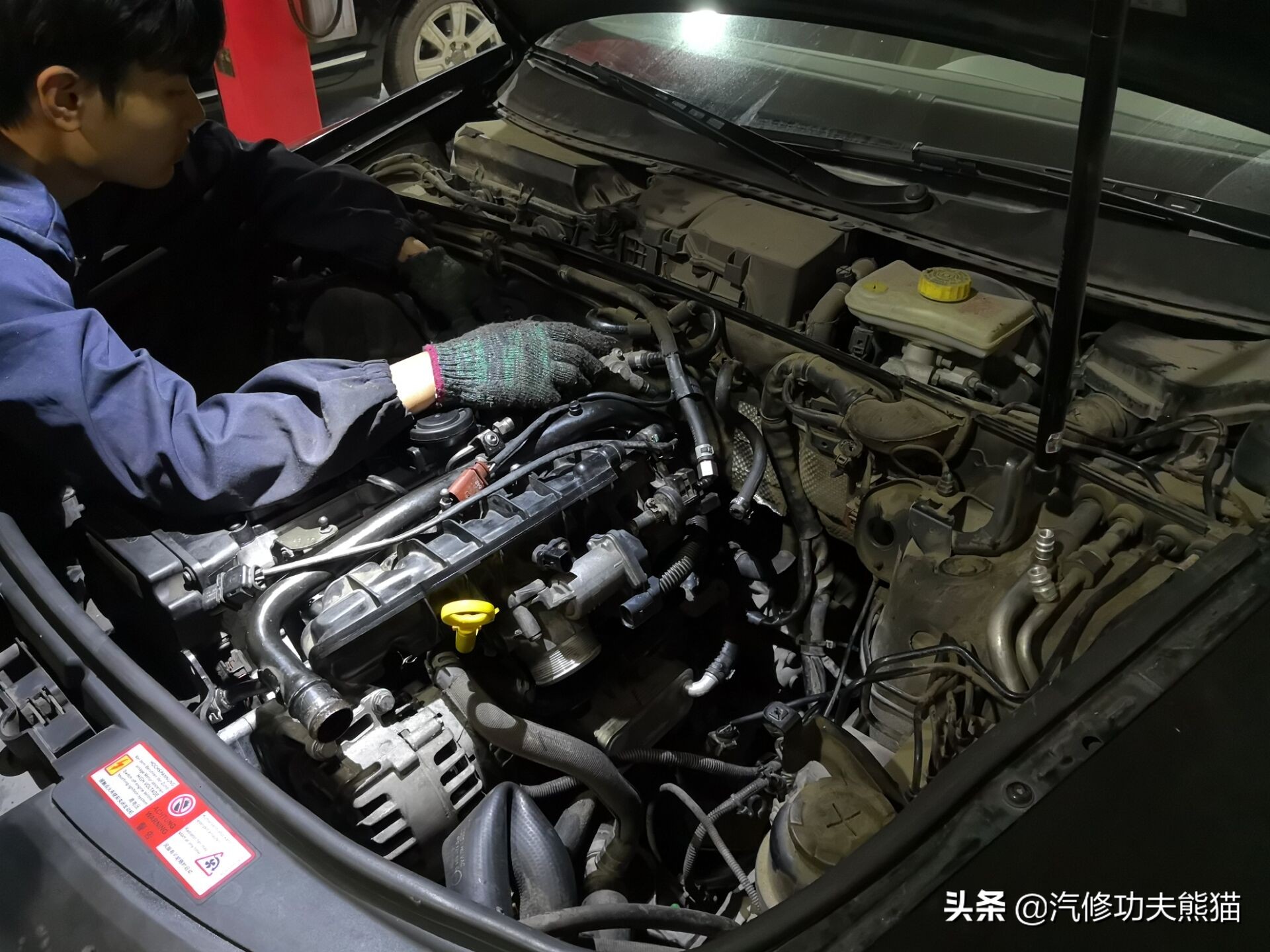 10年奥迪a6l2.0t烧机油维修,奥迪a6l2.0t烧机油吗