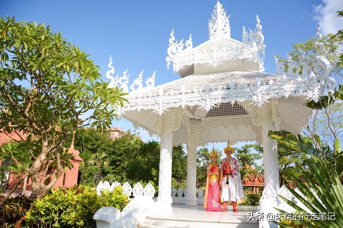 西双版纳泼水节攻略,西双版纳傣族泼水节和广西泼水节