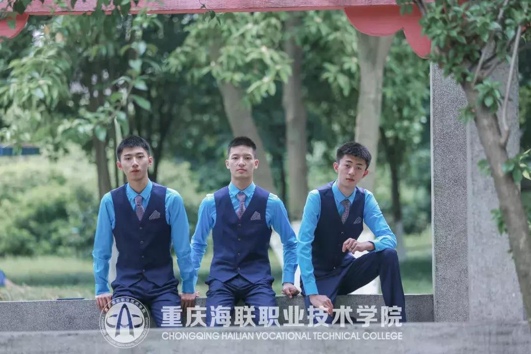 Hello小萌新:学长学姐亲身示范，这本“学生职业形象教科书”请熟读