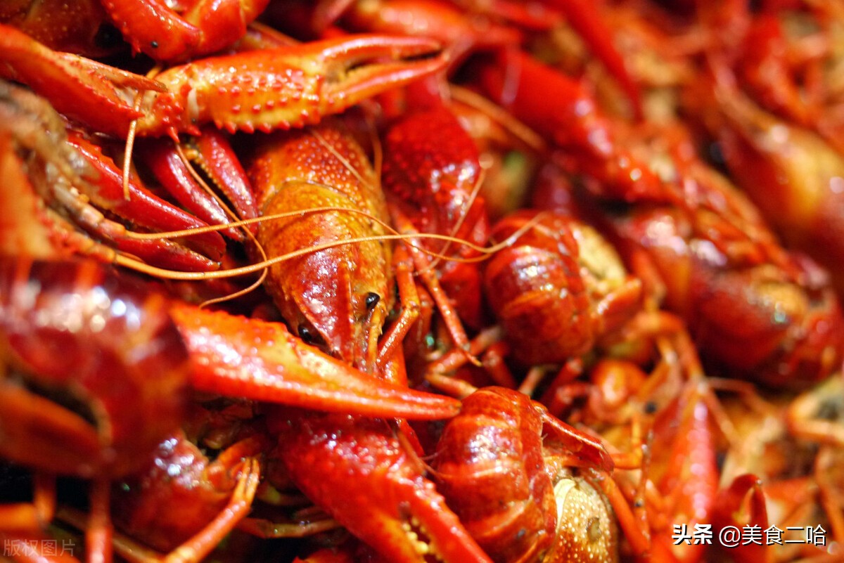 清洗小龙虾你用对方式了吗？饭店老厨师教你3招，再脏也能洗干净
