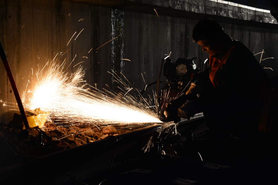 电饼铛插电不工作了怎么办,电饼铛换加热丝