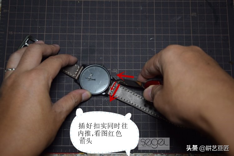 怎样自己更换皮表带,表带更换怎么操作