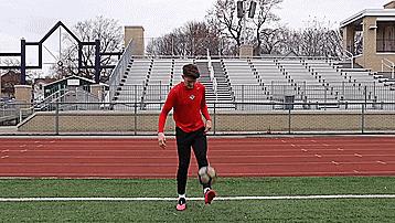 颠球技巧入门小学生3岁,五个适合初学者的颠球技巧