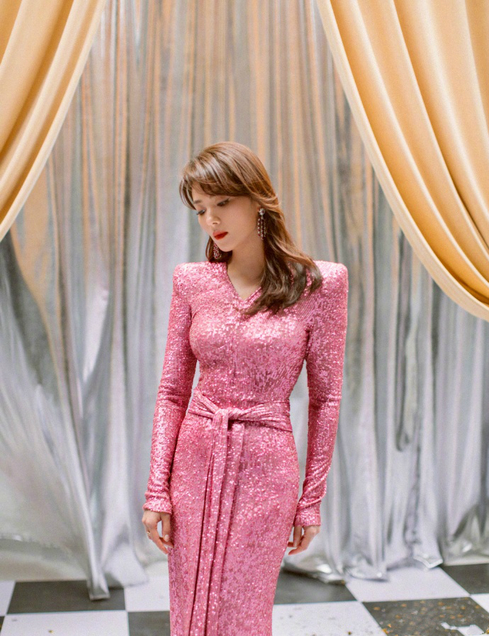 40岁刘涛大秀马甲线,胖20斤的刘涛美出新高度