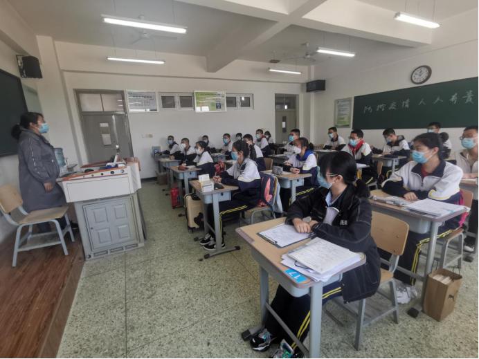 久违的校园期待回归,久违的校园静待归来