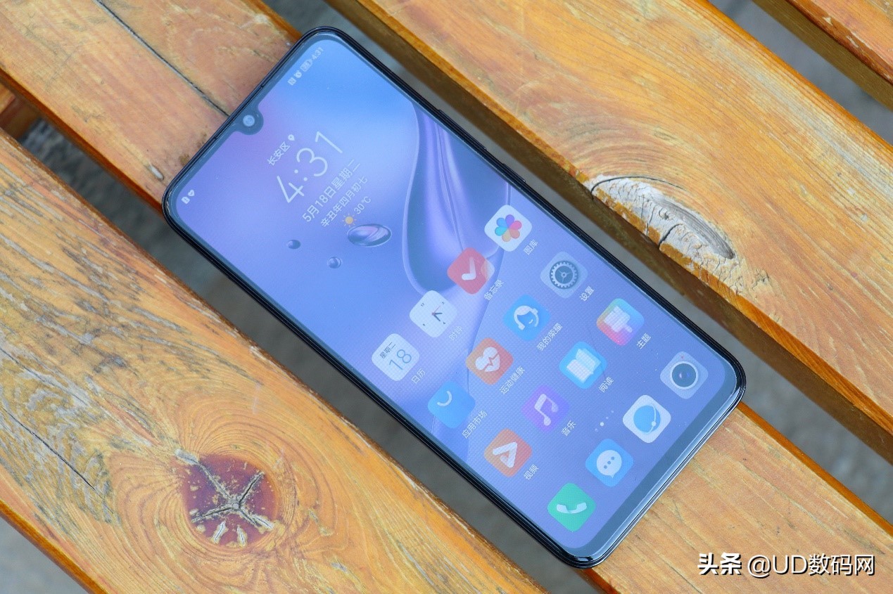 荣耀play5活力版是5g吗,荣耀play5的5g手机优缺点