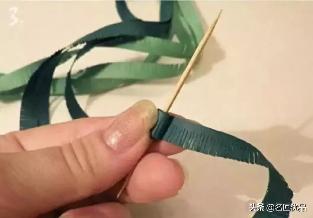 手工圣诞贺卡的做法非常简单,简单手工圣诞贺卡怎么做