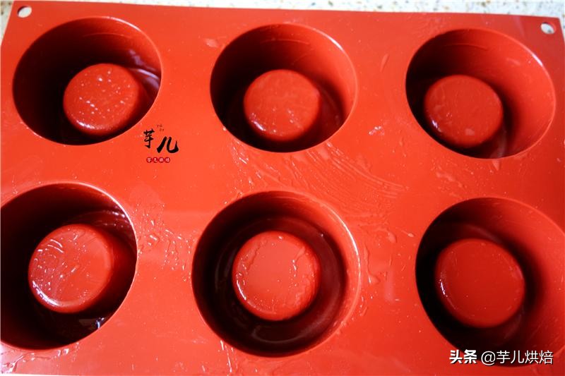 如何做杯子蛋糕好吃,5分钟就可以做好的杯子蛋糕