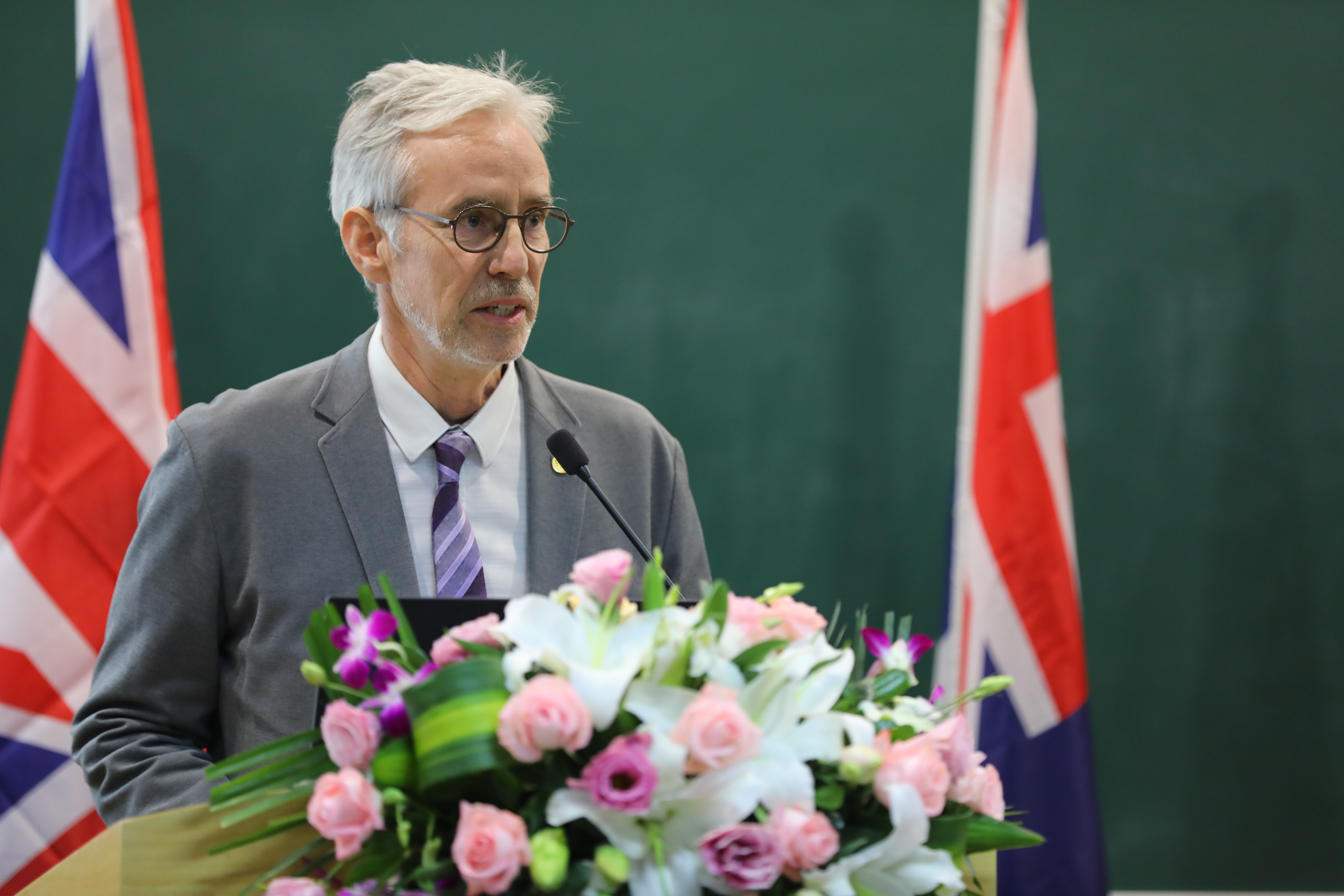 大咖云集杭州银湖书院，探讨K-12教育体系的治理与文化建构