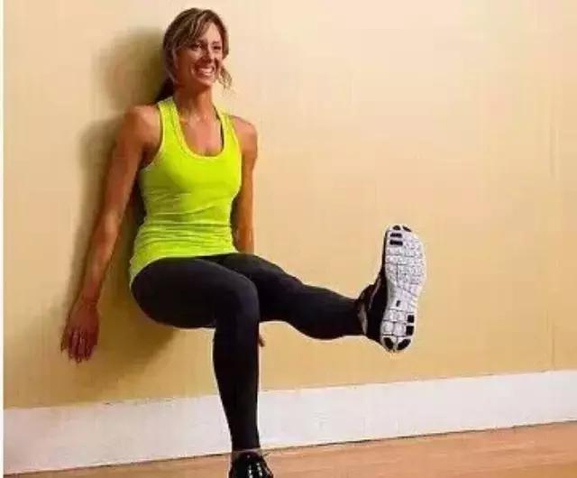 白岩松每次跑步5-10公里,白岩松静蹲锻炼原版