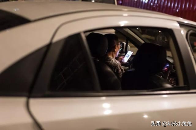 每天跑6-8小时滴滴能挣多少钱,滴滴合规网约车司机月入过万