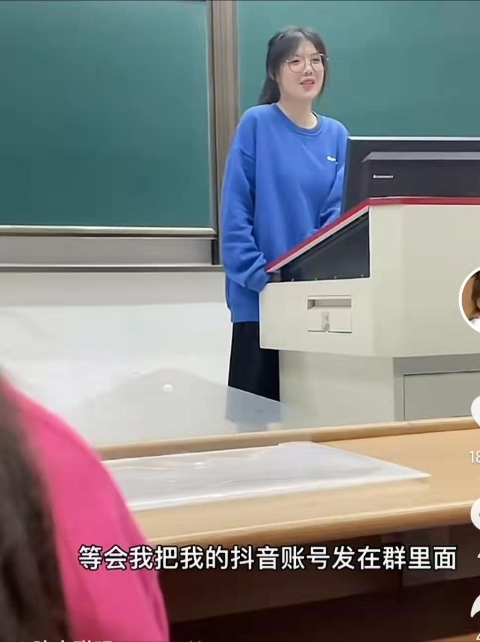 自我介绍三分钟大学生新生,大一新生自我介绍尴尬瞬间