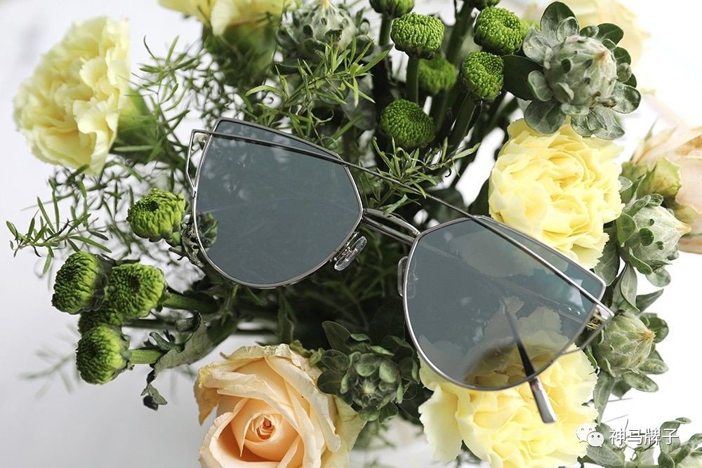 肯豆、权志龙等明星潮人带货，GentleMonster墨镜为啥那么火？