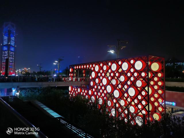 荣耀热门五款机型拍照对比：分别是Play4T/X10/30S/30/30Pro