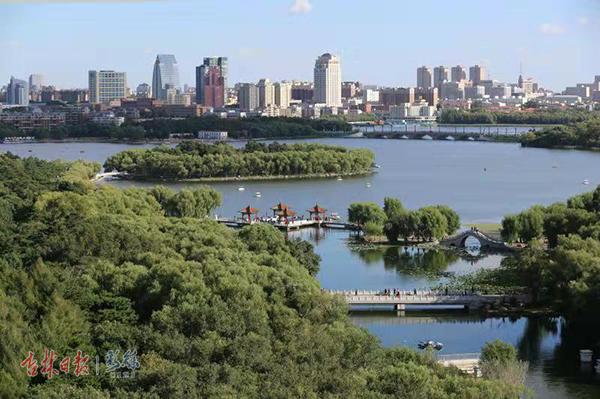 长春南湖公园太美了,长春南湖的景观