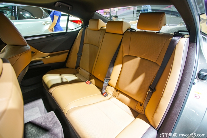 雷克萨斯es200内饰氛围感摆件,沉浸式体验新版雷克萨斯es200豪华