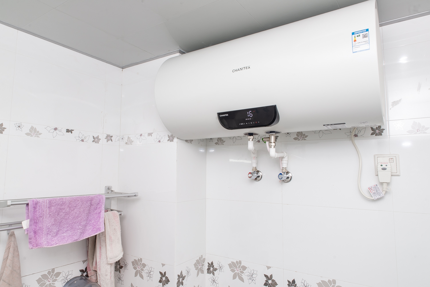 安全智能电热水器,速热式电热水器安全