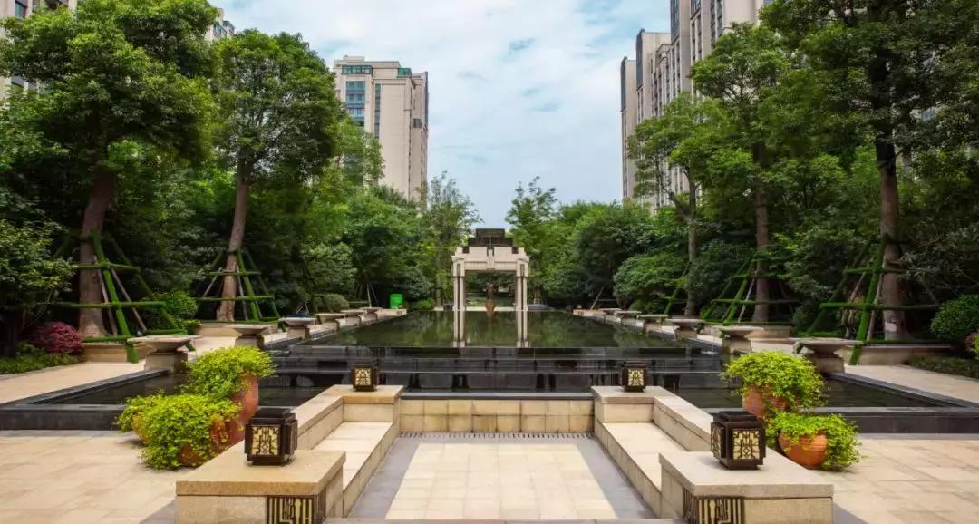 开封市永威一楼带院,永威一套房