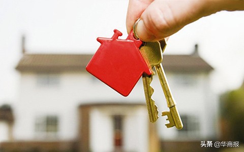 没“两书一表”拒收房3年物业费该不该补交?