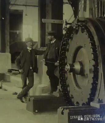 世界上最早的电是怎么来的,第一代电视的发展史