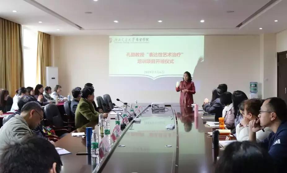 一人一故事深度解析,一人一故事的意思