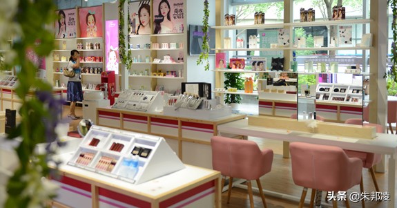 清华教师转行美妆电商,年卖36亿!曾2200万拍下Papi酱广告