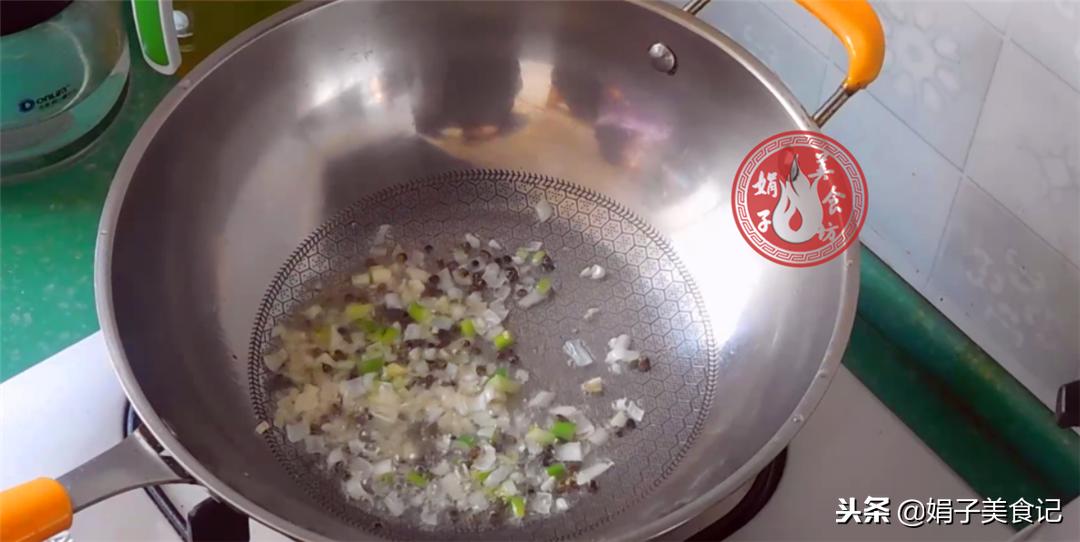 小河虾怎么做香辣,河虾除了韭菜还可以跟什么炒