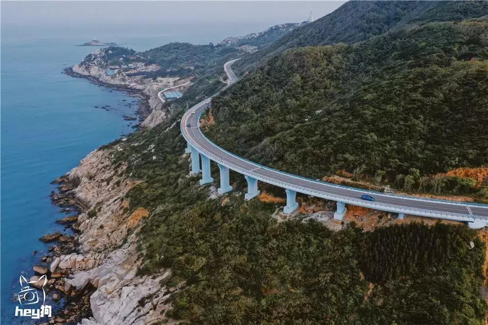 珠海玻璃天空之镜,珠海天空之镜跟日月贝近吗