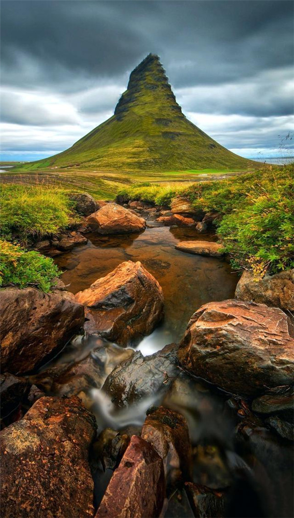 送你一张绝美壁纸,送你一张超美竖屏壁纸