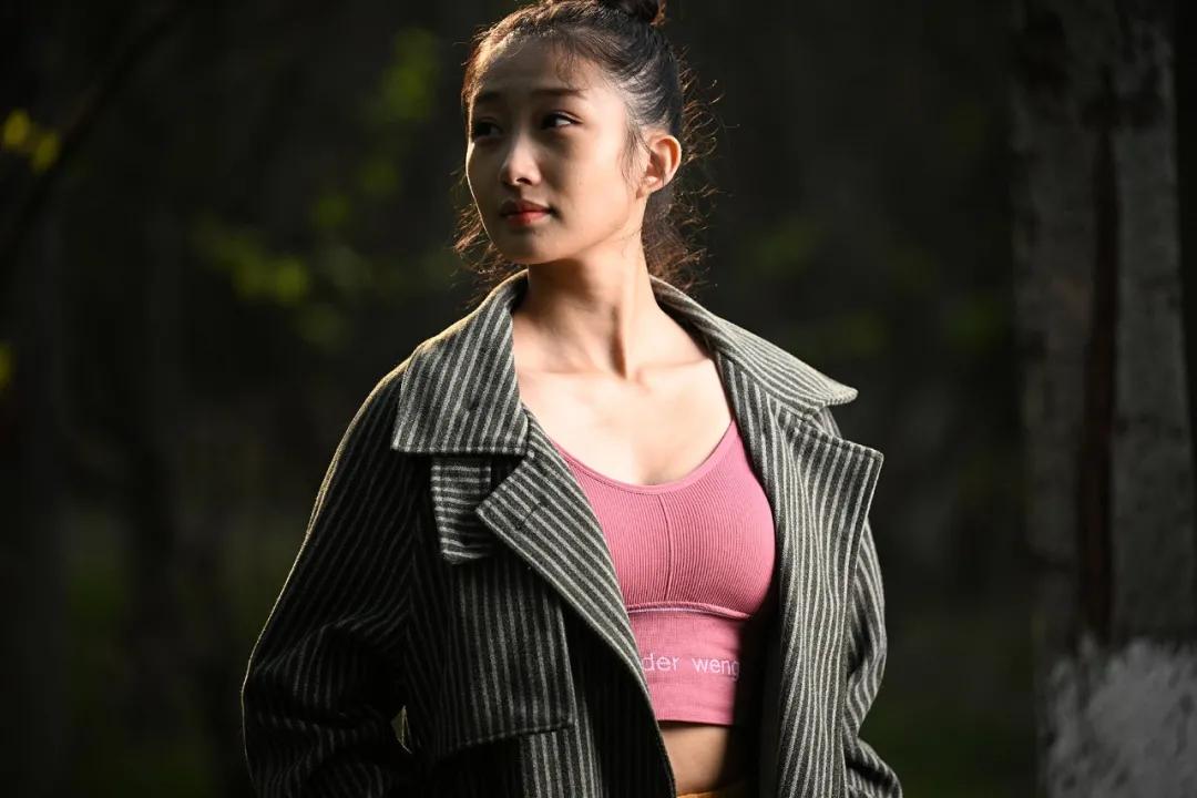 尼康z9旗舰相机详细评测,尼康z9机身的无损变焦功能