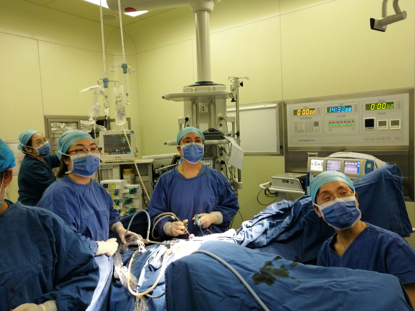 男子下身疼痛去就医,男子腹痛入院坚持保守治疗