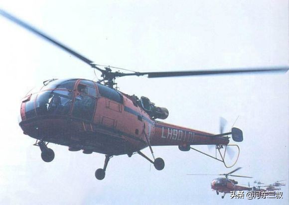 陆航小羚羊直升机,驾驶大国重器的陆航女飞行员是谁